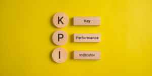 Visual representation of how KRI and KPA differ in business risk and performance measurement