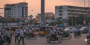 Freelance job opportunities in Cambodia offering high salaries for IT, marketing, design and remote work professionals.